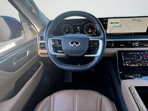 Used 2025 INFINITI QX80 Sensory AWD/4WD image 8