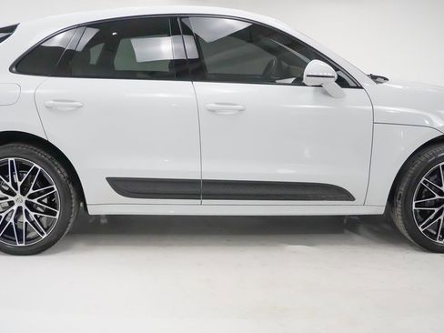Used 2022 Porsche Macan image 9