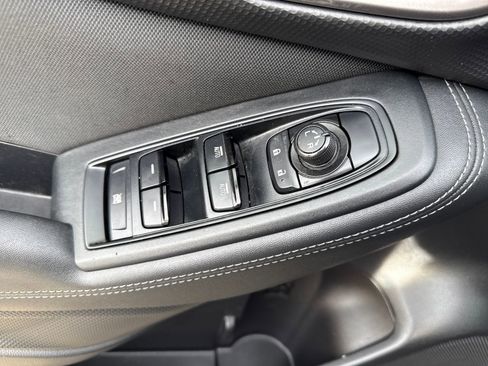 Used 2023 Subaru Forester Premium image 11