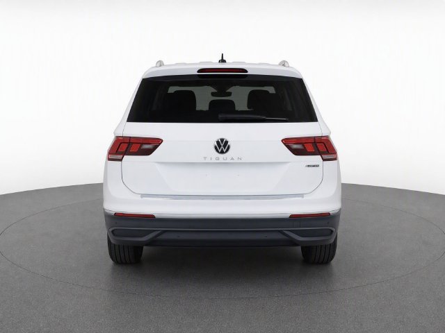 Certified 2024 Volkswagen Tiguan Wolfsburg Edition AWD/4WD image 6