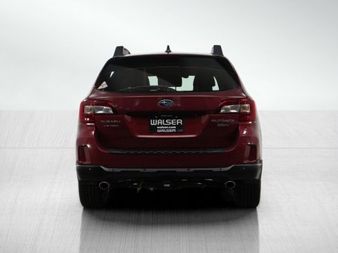 Used 2017 Subaru Outback 3.6R Limited image 4