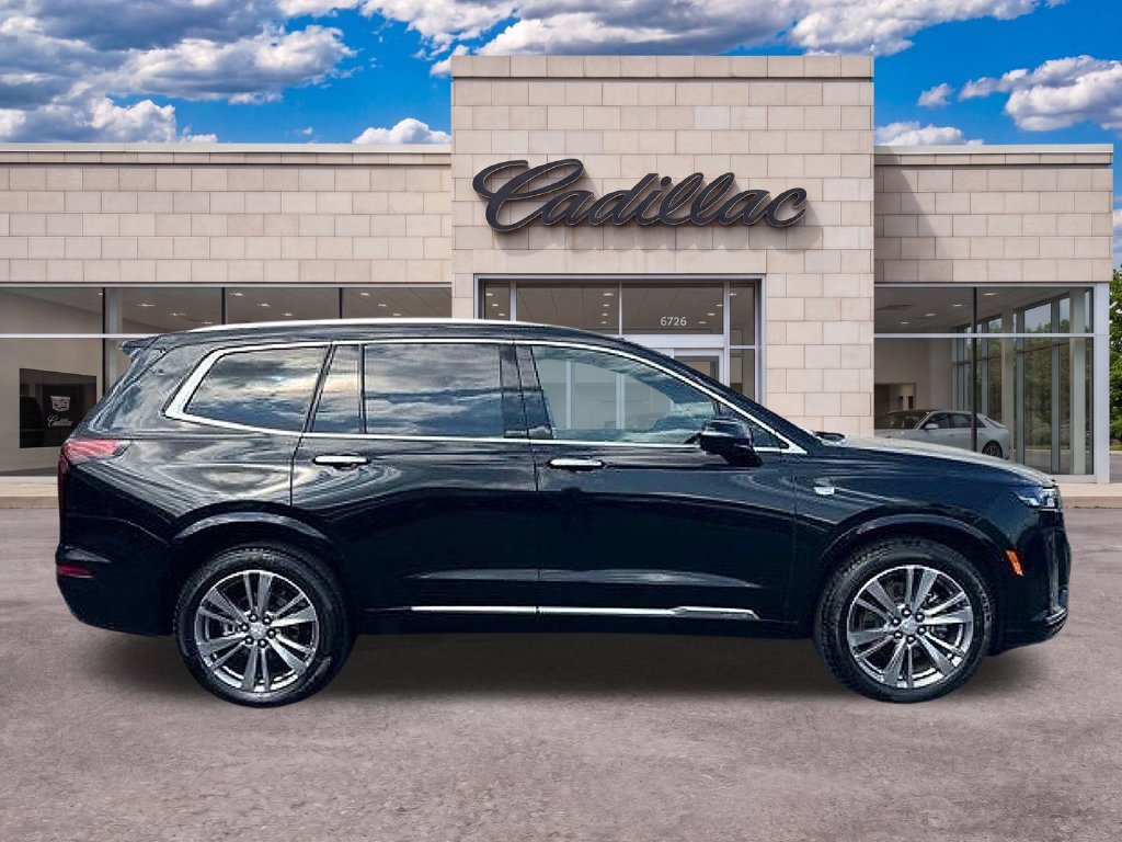 Used 2023 Cadillac XT6 Premium Luxury w/ LPO, Floor Liner Package AWD/4WD image 5