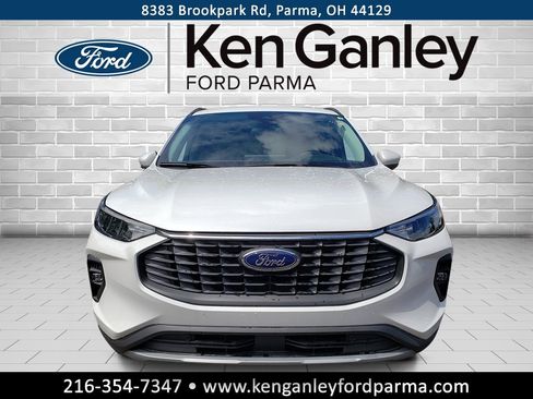 New 2024 Ford Escape Base image 2