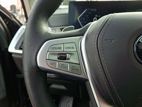 Used 2023 BMW X7 xDrive40i image 22