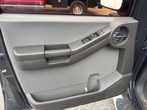 Used 2013 Nissan Xterra S w/ Value Package image 19