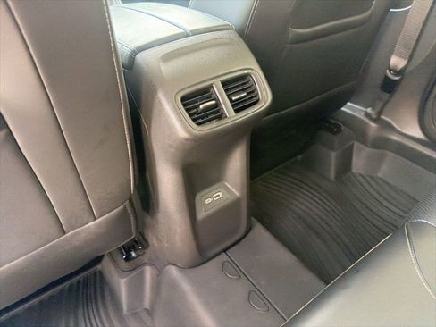 Used 2023 Buick Envision Essence image 17