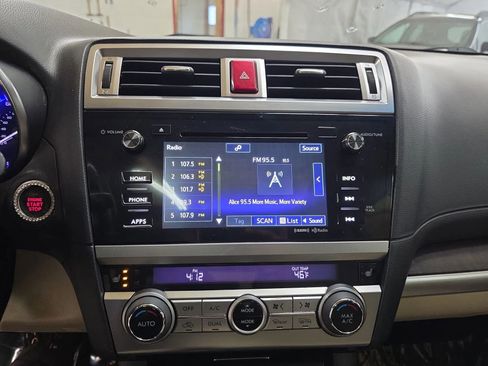 Used 2017 Subaru Outback 2.5i Limited w/ Popular Package #5 image 18