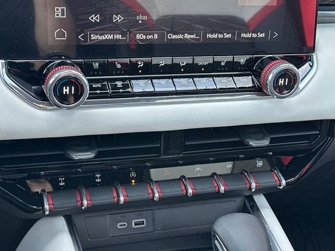 New 2026 GMC Canyon AT4X w/ AT4X AEV Edition image 17