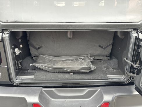 Certified 2024 Jeep Wrangler Sport S image 34