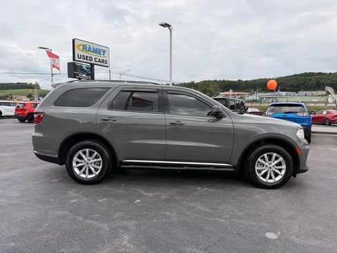 Used 2024 Dodge Durango SXT w/ Trailer Tow Group IV AWD/4WD image 3