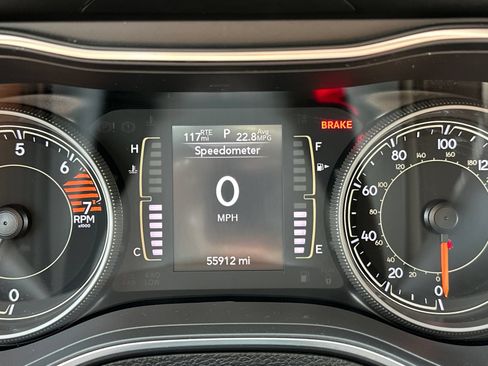 Used 2021 Jeep Cherokee Latitude Plus w/ Mopar Interior Package FWD image 23