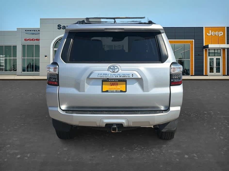 Used 2022 Toyota 4Runner SR5 Premium AWD/4WD image 6