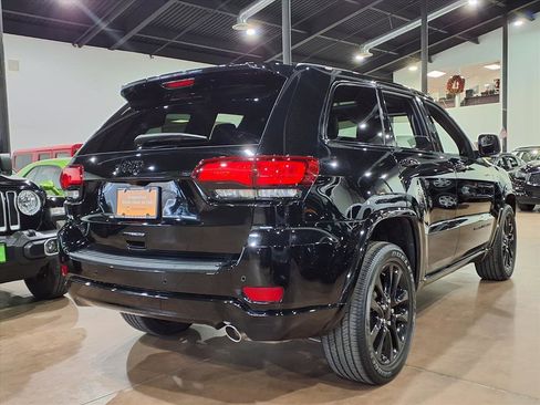 Certified 2021 Jeep Grand Cherokee Laredo X image 6