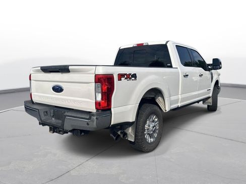 Used 2017 Ford F250 Lariat w/ Lariat Ultimate Package AWD/4WD image 6