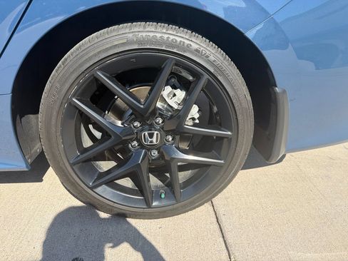 Used 2025 Honda Civic Sport image 17
