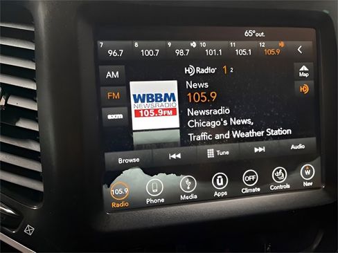 Used 2019 Jeep Cherokee Trailhawk image 35