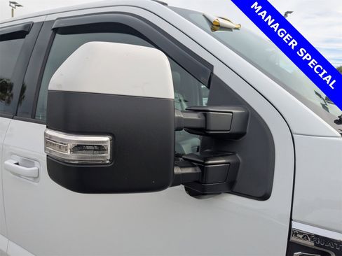 Used 2022 Ford F350 Lariat image 12