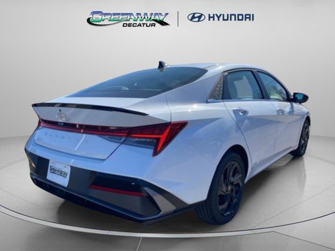 New 2026 Hyundai Elantra SEL Sport FWD image 6