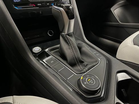New 2026 Volkswagen Taos SE AWD/4WD image 15