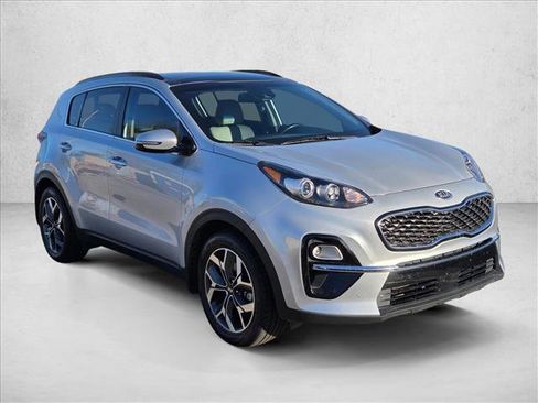 Used 2021 Kia Sportage EX w/ EX Technology Package image 3