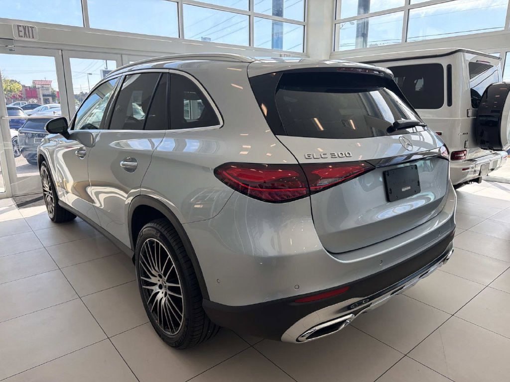 Used 2026 Mercedes-Benz GLC 300 image 5