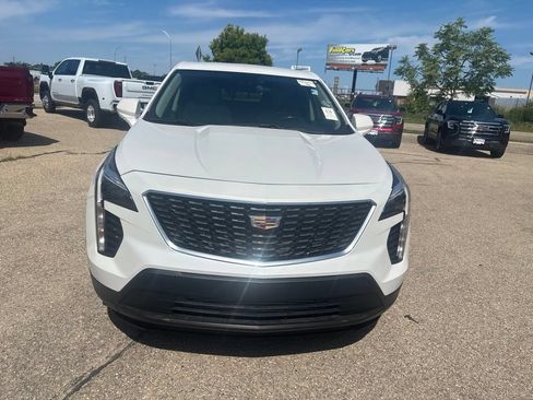 Used 2022 Cadillac XT4 Luxury AWD/4WD image 2