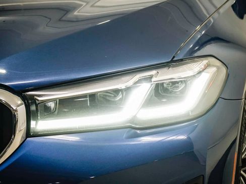 Used 2023 BMW 530i w/ Premium Package image 7