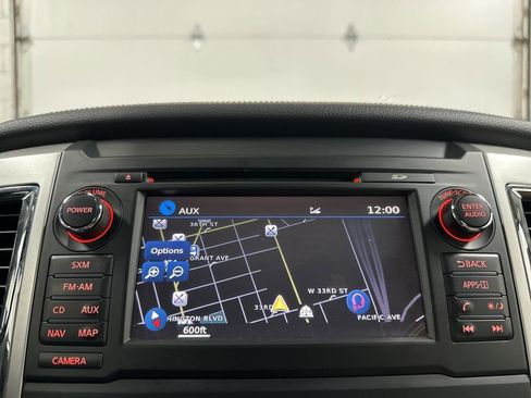Used 2016 Nissan Titan SL AWD/4WD image 26