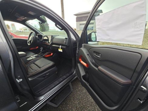 New 2026 Nissan Frontier PRO-4X w/ Pro Premium Package image 10