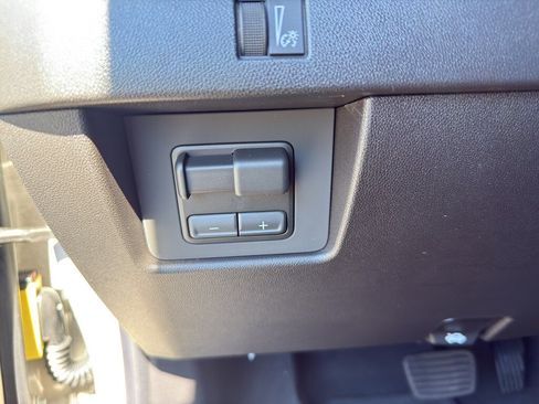 New 2026 GMC Canyon Elevation w/ Convenience Package AWD/4WD image 17