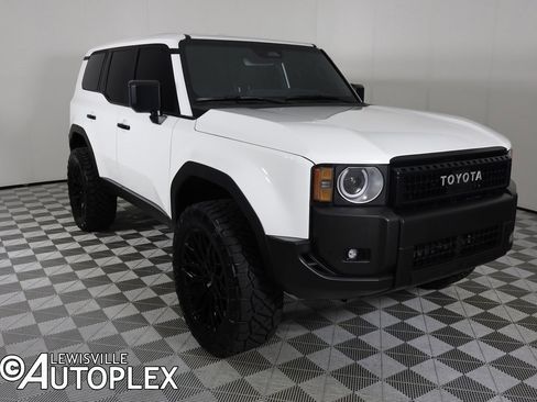 Used 2025 Toyota Land Cruiser image 9