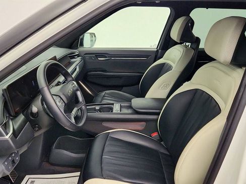 Used 2025 Kia EV9 GT-Line AWD/4WD image 20