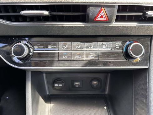 Used 2023 Hyundai Sonata SE FWD image 22