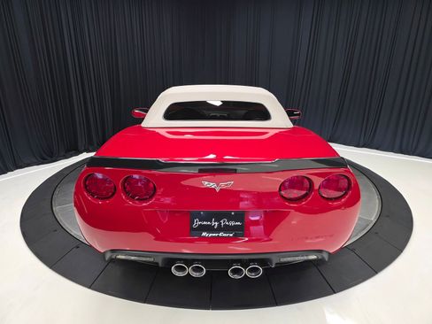 Used 2006 Chevrolet Corvette Convertible RWD image 10