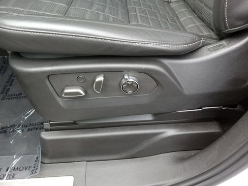 Used 2023 Cadillac Escalade Sport Platinum AWD/4WD image 20