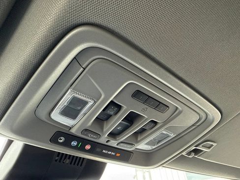 Used 2024 GMC Sierra 1500 SLT w/ SLT Premium Plus Package AWD/4WD image 26