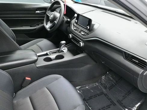 Used 2021 Nissan Altima 2.5 S image 9