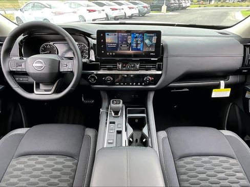 New 2026 Nissan Pathfinder SV image 5