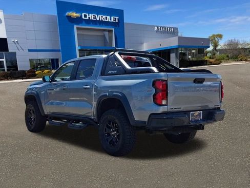 Used 2025 Chevrolet Colorado ZR2 w/ Midnight Edition AWD/4WD image 25