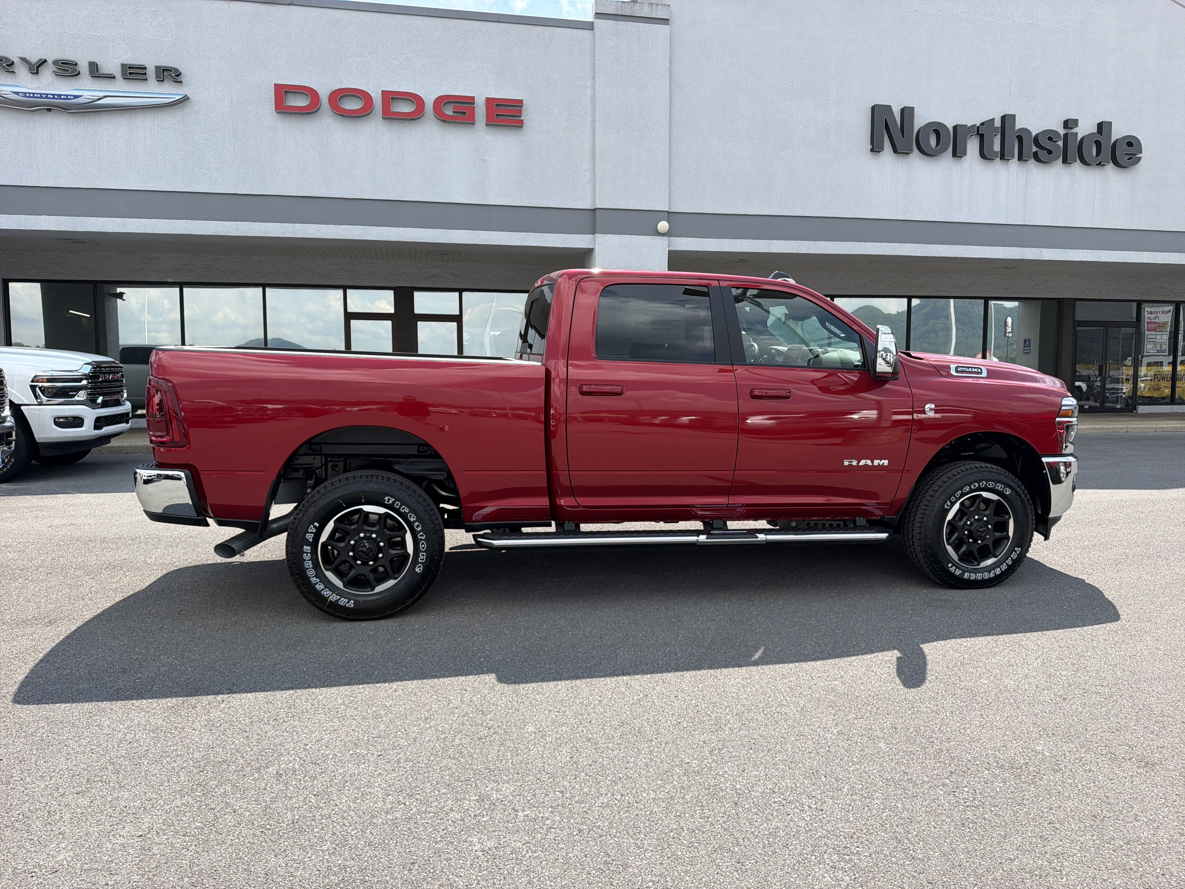 New 2027 RAM 2500 Laramie AWD/4WD image 5