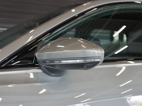 Certified 2025 Audi A6 Premium Plus w/ Premium Plus Package AWD/4WD image 31