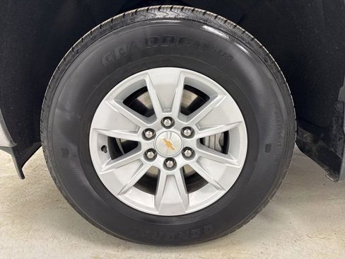 Used 2025 Chevrolet Silverado 1500 LT image 39