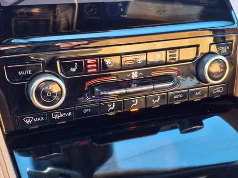 Used 2021 Jeep Grand Cherokee L Summit image 11