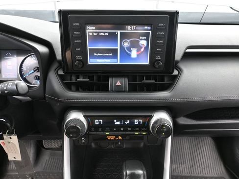 Used 2019 Toyota RAV4 LE w/ Carpet Mat Package AWD/4WD image 32