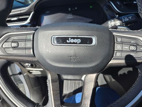 Used 2022 Jeep Grand Cherokee Limited 4xe w/ Luxury Tech Group II image 10