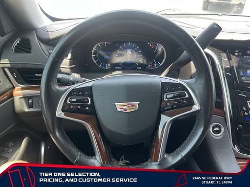 Used 2020 Cadillac Escalade ESV Premium Luxury RWD image 20
