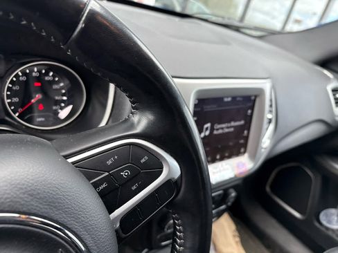 Used 2021 Jeep Compass Latitude AWD/4WD image 12