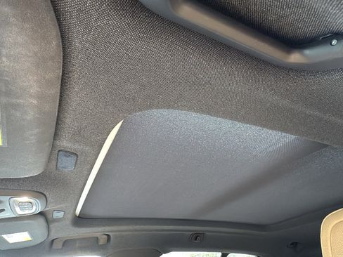 Used 2020 Volvo XC40 T5 Momentum w/ Protection Package Premier image 11