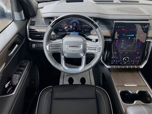 New 2026 GMC Acadia Denali image 18