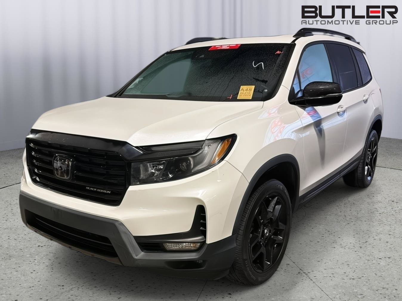 Used 2024 Honda Passport Black Edition image 2